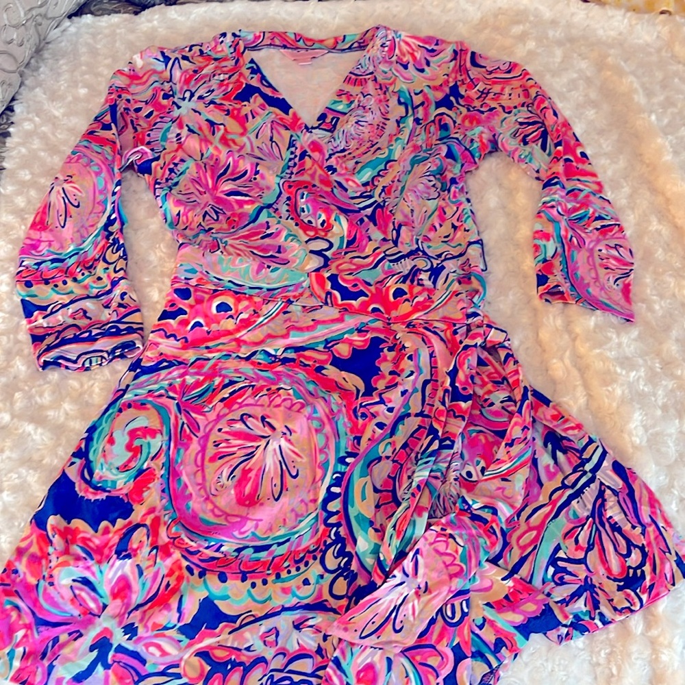 Lilly Pulitzer romper - vibrant multi color size smalll